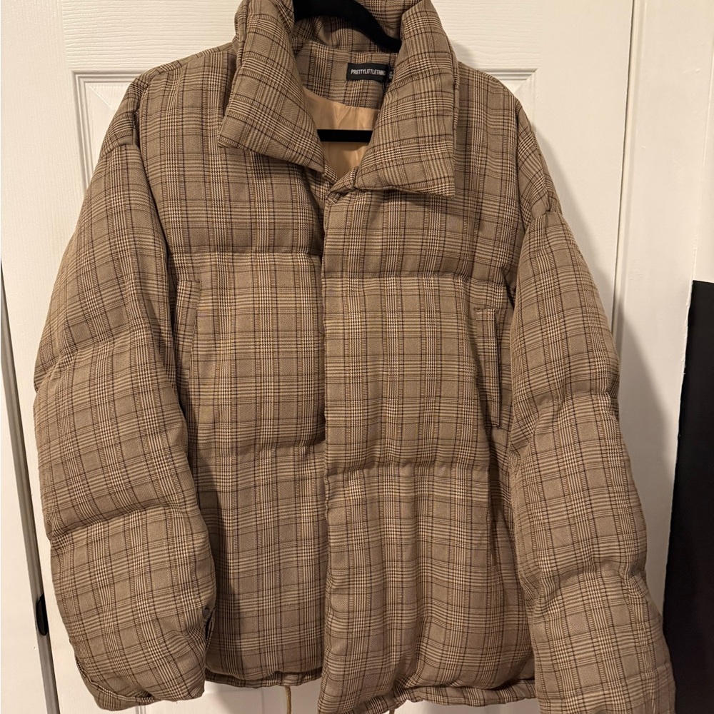 PrettyLittleThing Checkered Jacket in Brown and Black